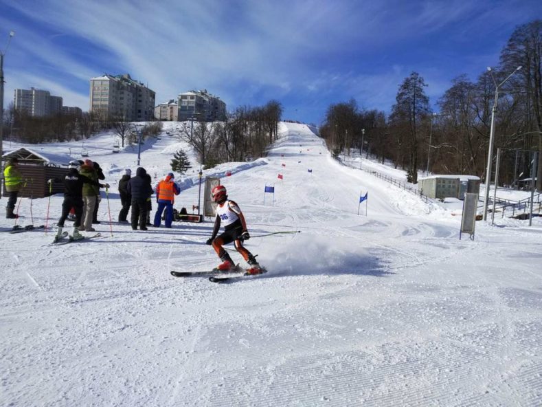 Брянские лыжники и слаломисты завершат зимний сезон областными соревнованиями