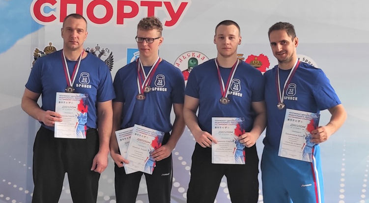 Брянские гиревики завоевали три медали на Чемпионате ЦФО