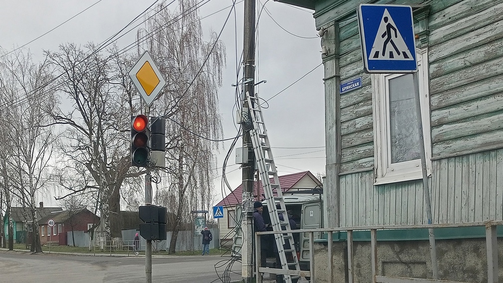 В Климово ликвидируют последствия ЧС после обстрела ВСУ