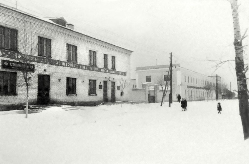 В сети появилась фотография Брянской фабрики модельной обуви в Володарском районе за 1961 год