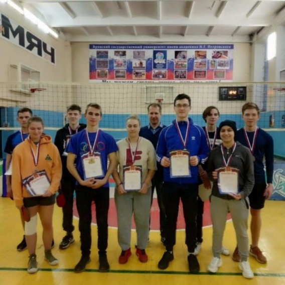 В Брянске подвели итоги областной спартакиады среди ПОО по настольному теннису