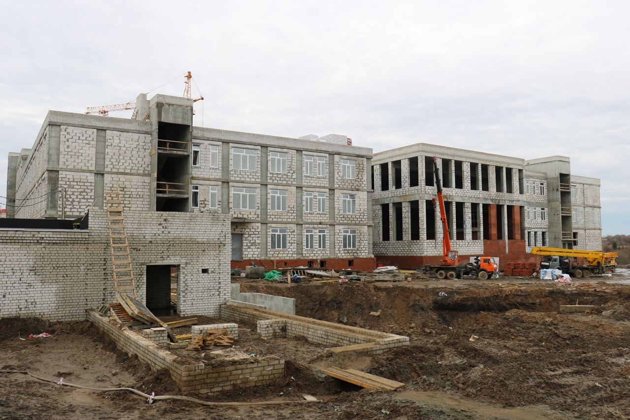 Открытие новой школы №72 в Брянске снимет дефицит ученических мест