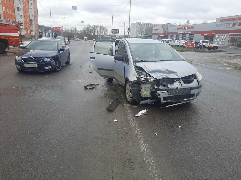 В ДТП на улице Романа Брянского пострадала 31-летняя женщина