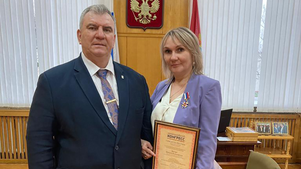 Исполнительный директор совета муниципальных образований Брянской области награждена почётным знаком
