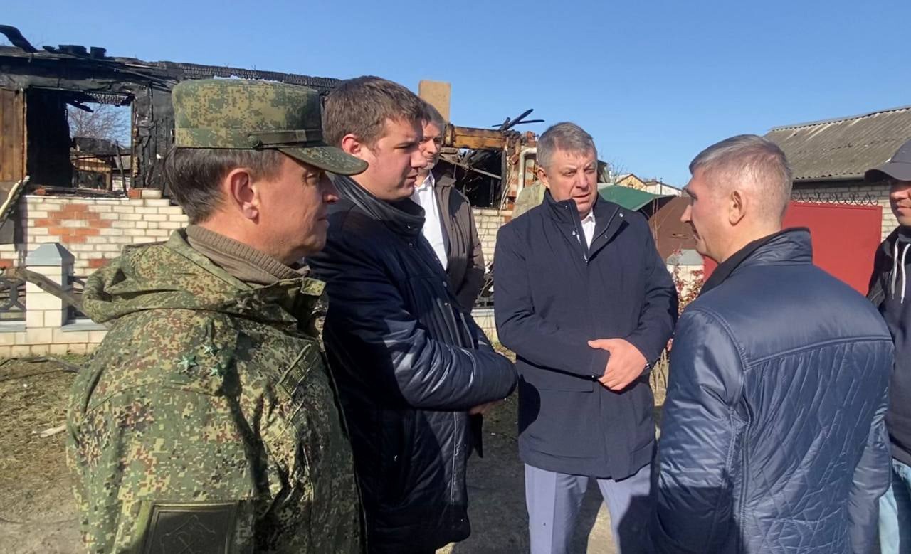 Брянский губернатор Александр Богомаз побывал на месте обстрела в Климово