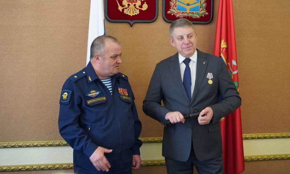 Замкомандующего ВДВ России поблагодарил руководство Брянщины