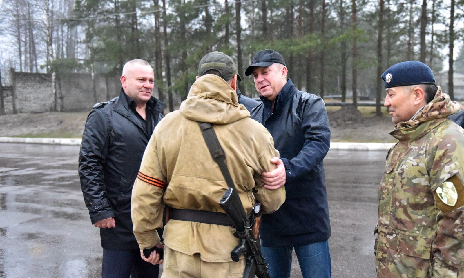 Брянский губернатор Богомаз встретил вернувшихся с Украины росгвардейцев