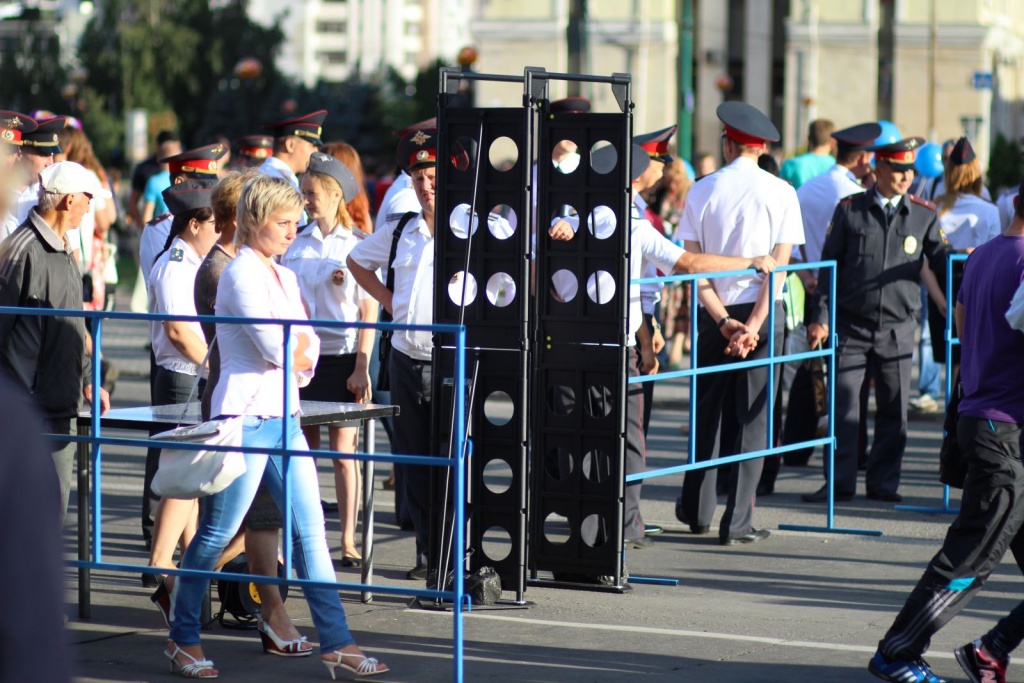 В Брянске 9 мая на центральных улицах установят арки металлодетекторов