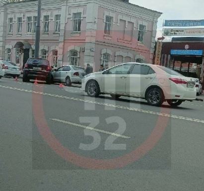 В Брянске на улице Ульянова произошло ДТП