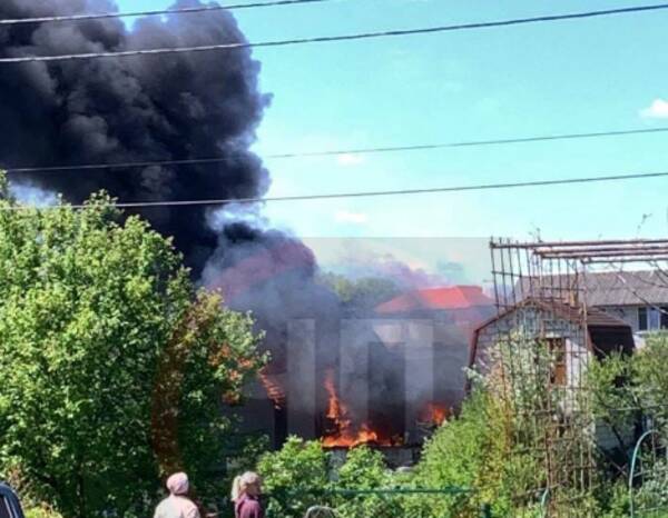 В брянском поселке Бордовичи произошел пожар