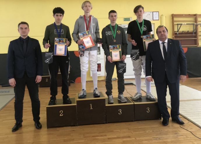 Брянские фехтовальщики удачно выступили на турнире в белорусском Бресте