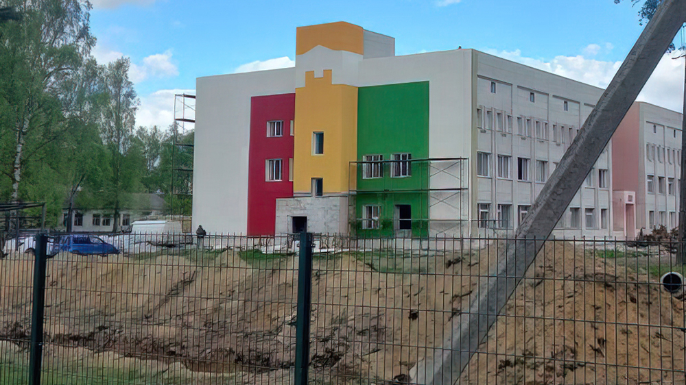 В Жуковке приступили к облагораживанию территории возле нового детского сада