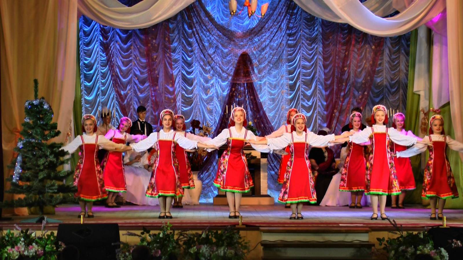 В Клинцах состоялось театрализованное представление «Ассамблеи Петра Великого»