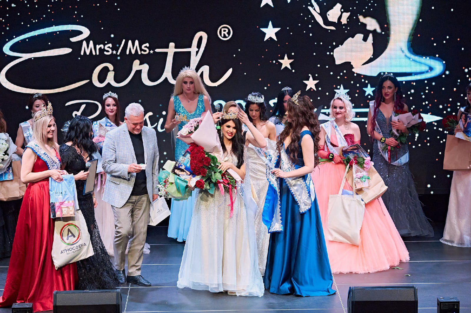 Названы победительницы конкурса «Мисс и Миссис Земля Брянск 2022»