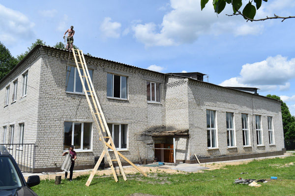 В Клетнянской детской школе искусств скоро будет новая крыша