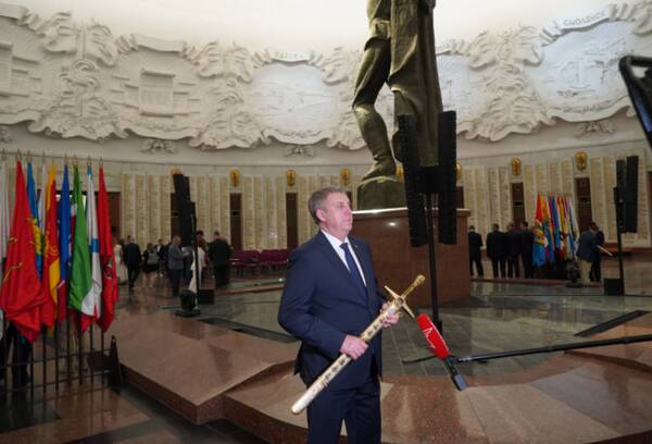 Александр Богомаз: «Меч Победы» символизирует ратные заслуги жителей Брянщины