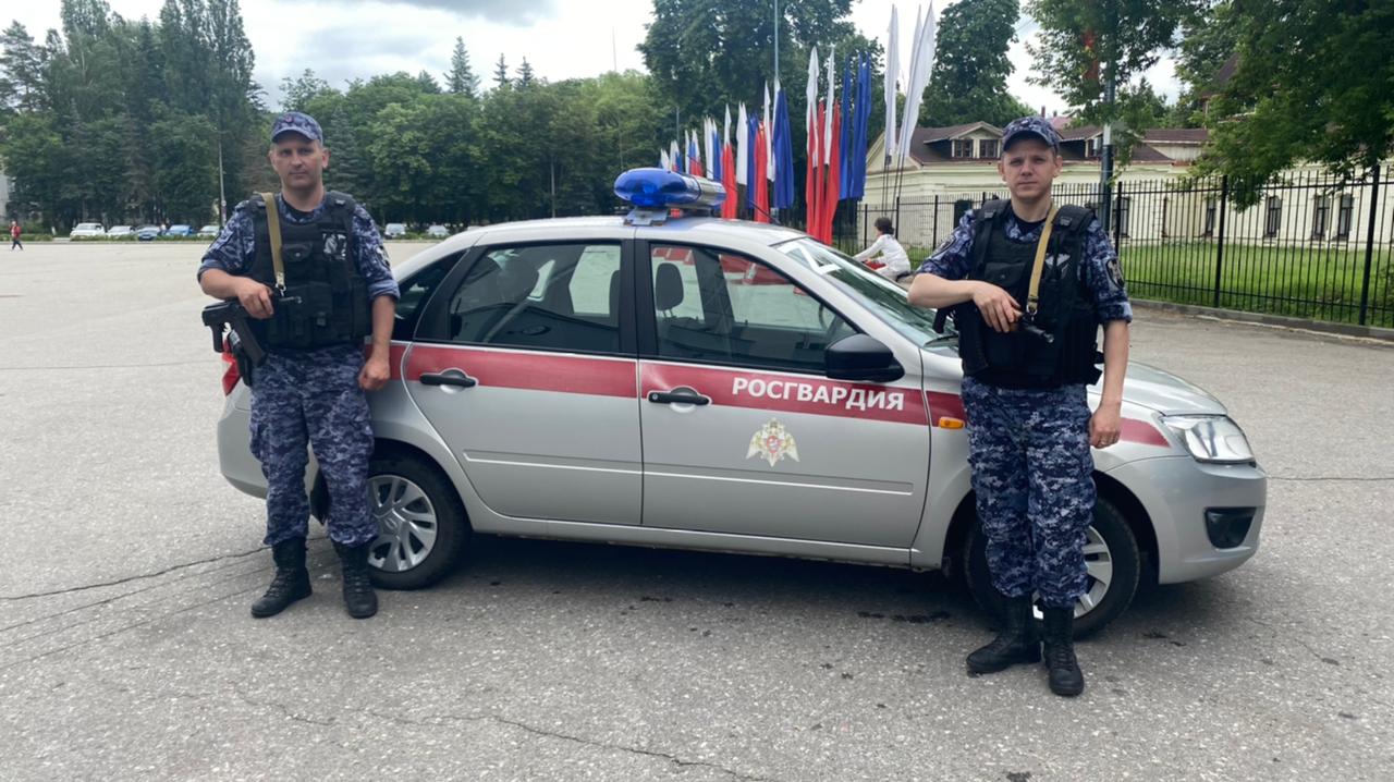 Росгвардейцы разыскали пропавшую в Брянске девочку-подростка