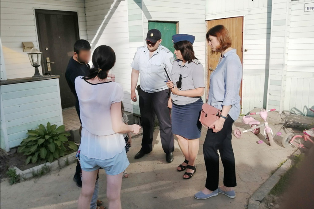 В Брянске полицейские «навестили» женщин, осужденных с отсрочкой отбывания наказания