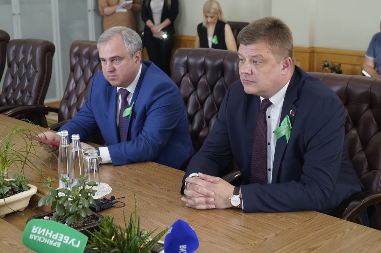 В Брянск прибыл помощник президента Республики Беларусь Николай Рогащук