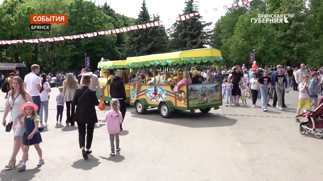 В Брянске прошел большой летний фестиваль «Ура! Каникулы!»