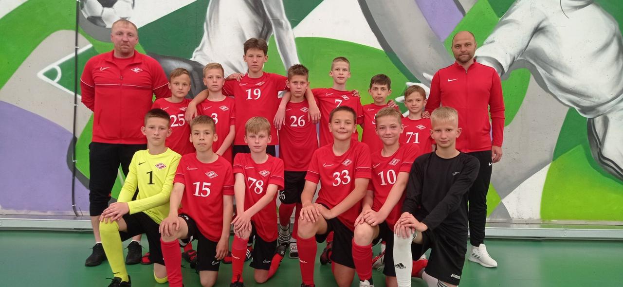 Брянская команда юношей вышла в финал футбольного турнира «Локобол-2022»