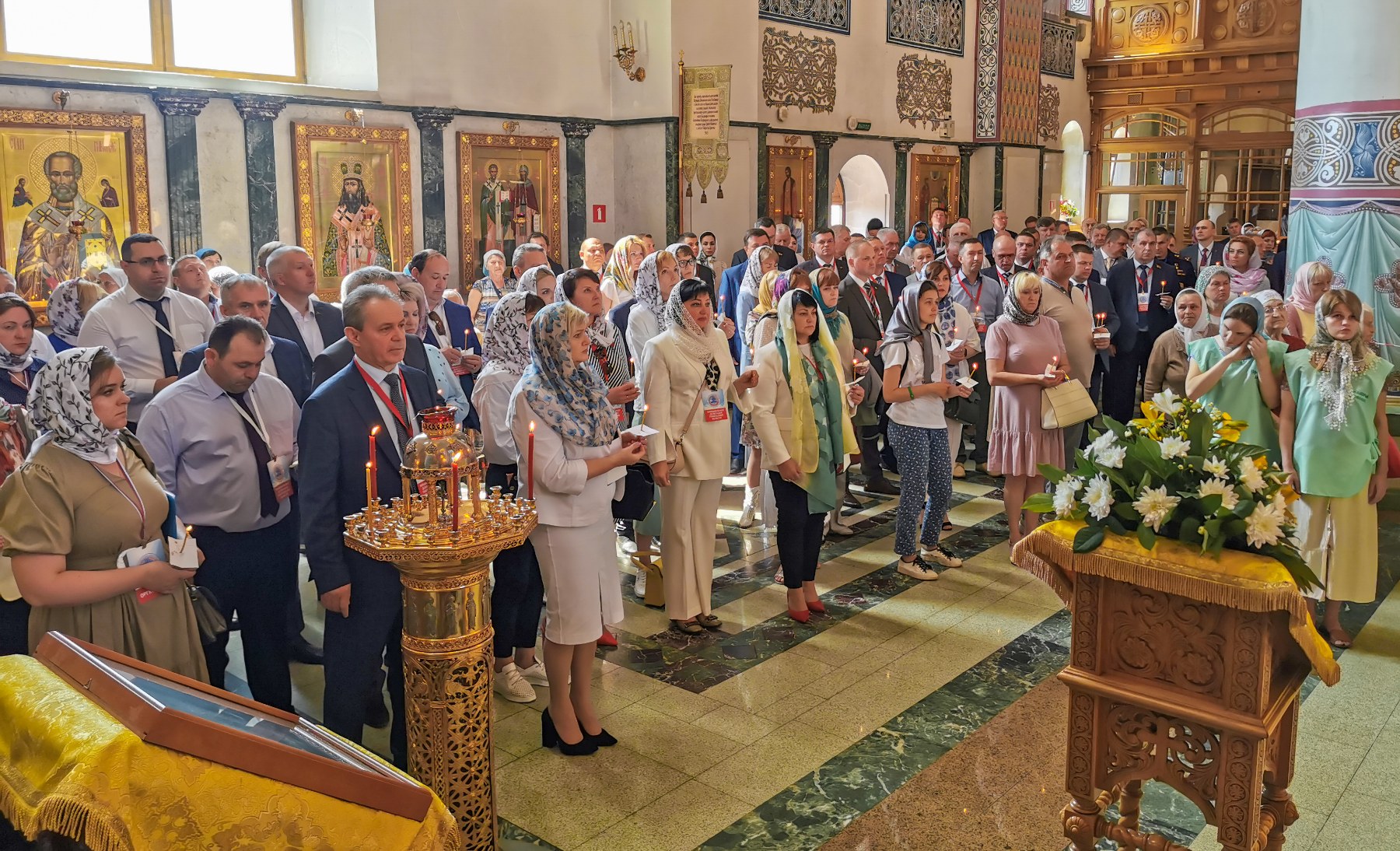 В День дружбы и единения славян в Брянском кафедральном Соборе прошла Божественная литургия