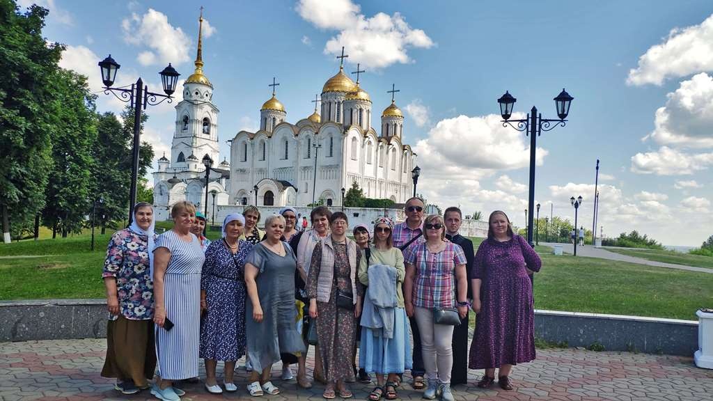 Брянские паломники совершили поездку к святыням Владимирской митрополии