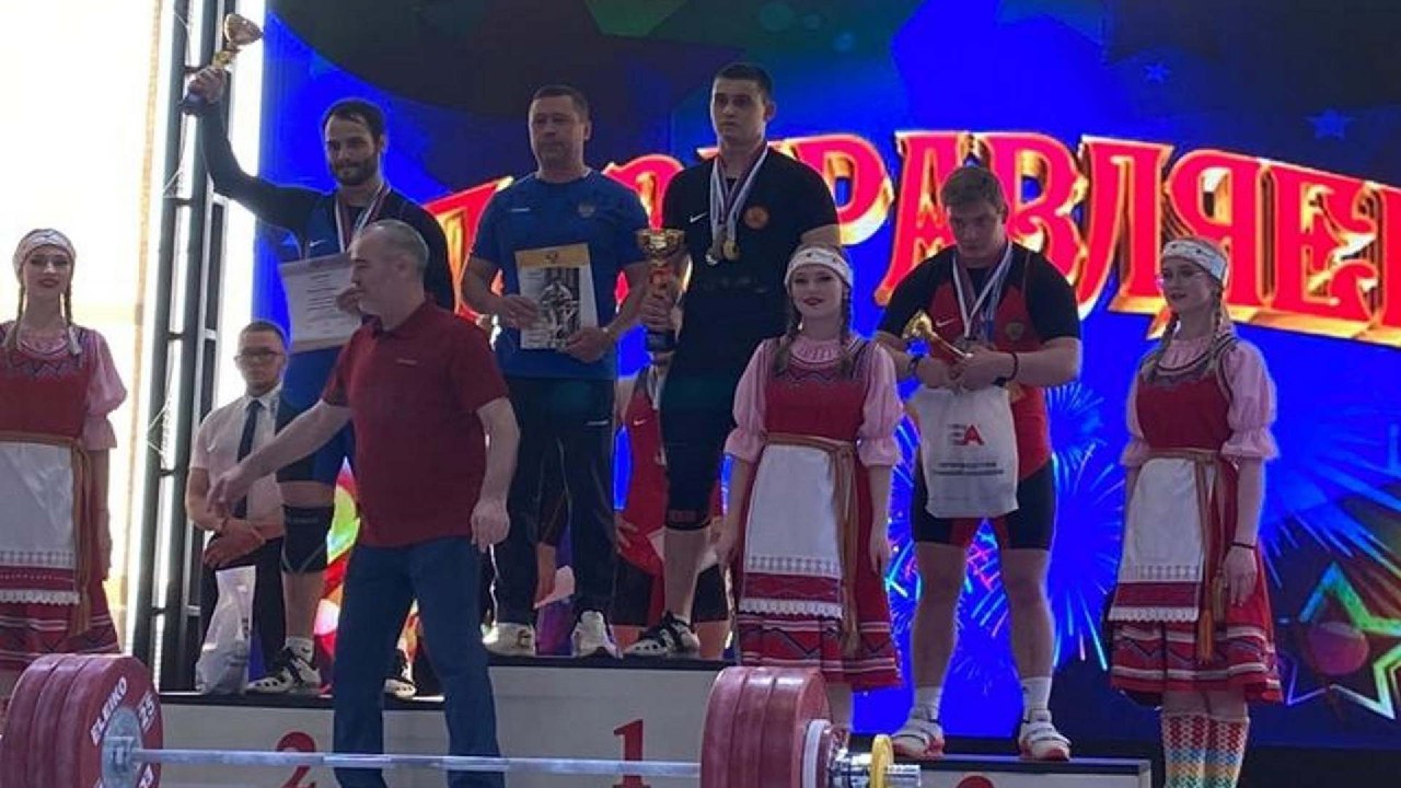 Брянец завоевал «золото» на Первенстве страны по тяжелой атлетике