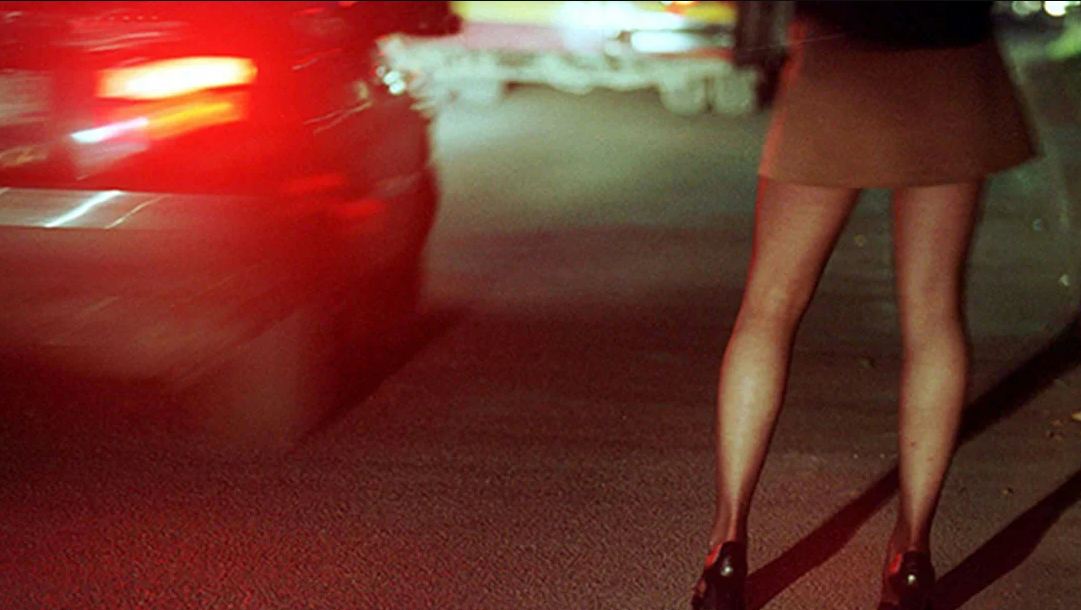 В Брянске отдали под суд сутенеров, вовлекших в проституцию несовершеннолетних девушек