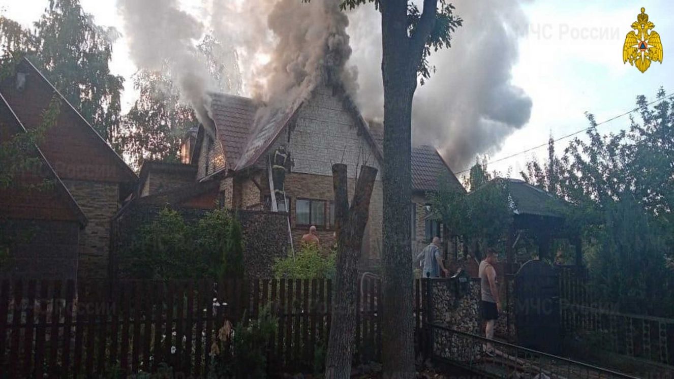 В Брянске потушили пожар на улице Первого Мая