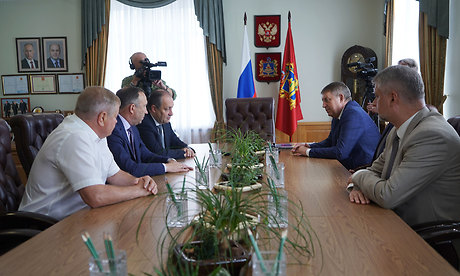 Александр Богомаз встретился с заместителем председателя коллегии Военно-промышленной комиссии
