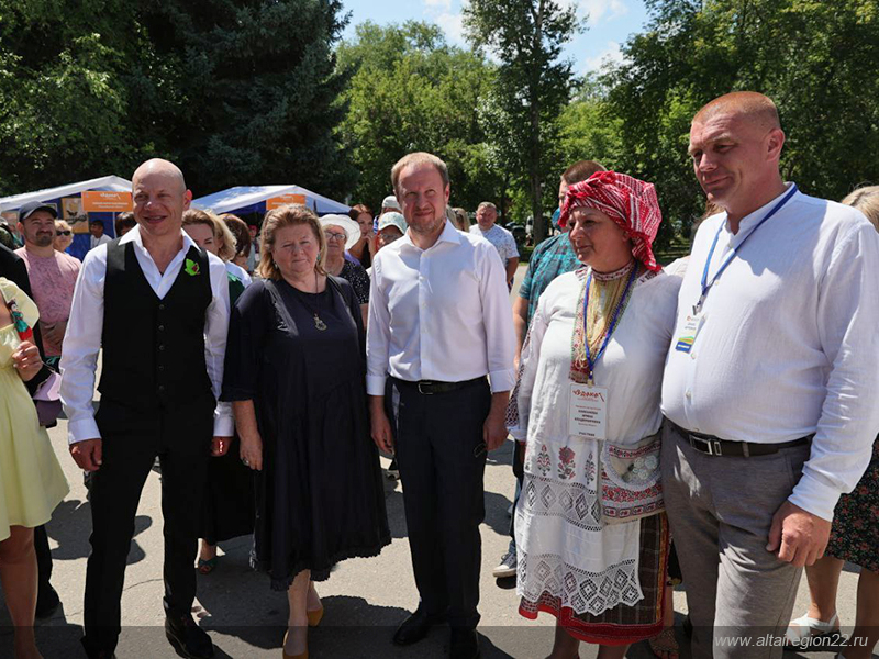 Мастерица Ирина Аниканова представила Брянщину на фестивале «Шукшинские дни на Алтае»