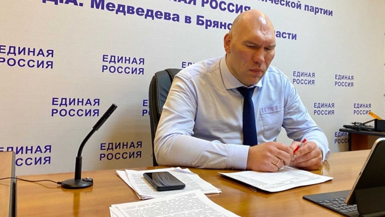 В Брянске провел прием граждан депутат Госдумы Николай Валуев