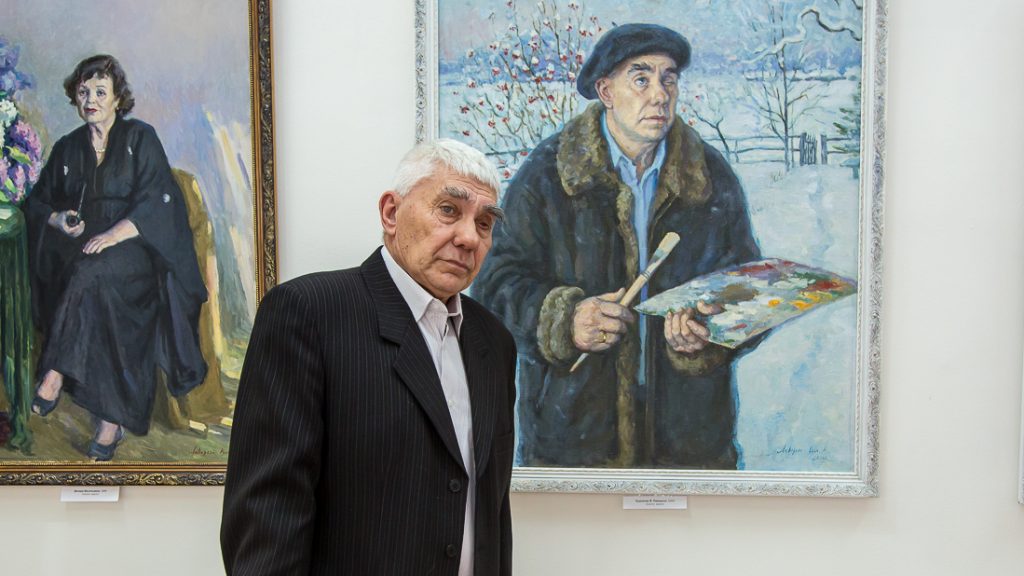 Александр Богомаз поздравил художника-живописца Василия Лаворько с высокой государственной наградой