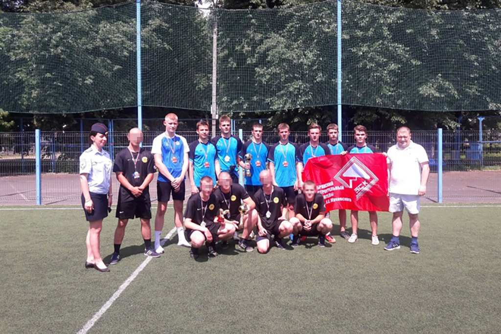 Футболисты Брянской воспитательной колонии провели выездной матч против «БСК-32»