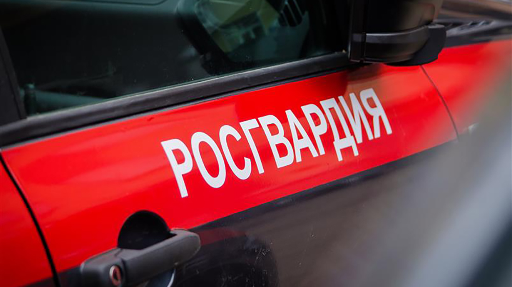 В Новозыбкове задержали мужчину, который проник в магазин до открытия