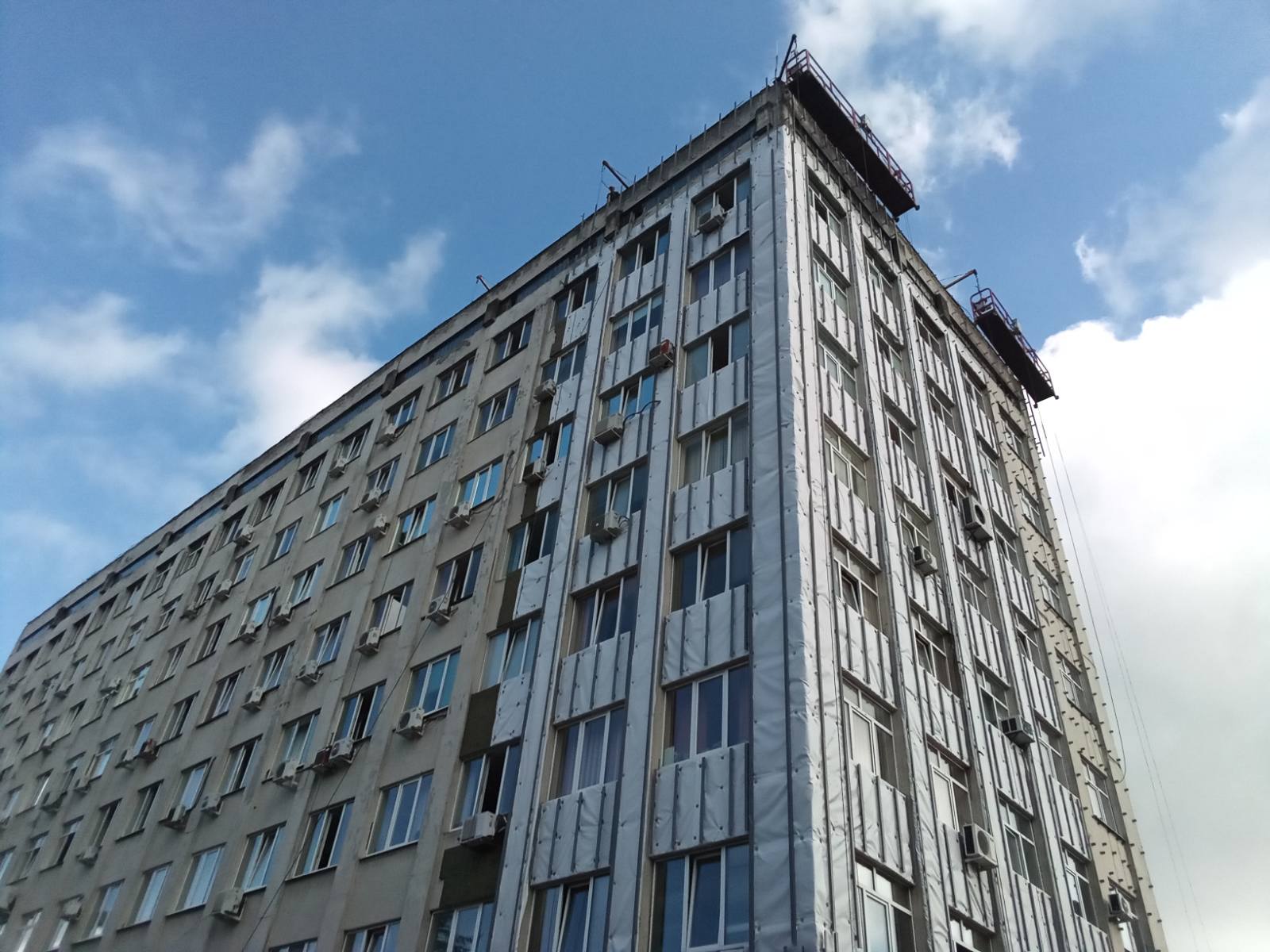 На ремонт фасада Брянского клинико-диагностического центра выделено 33 млн рублей