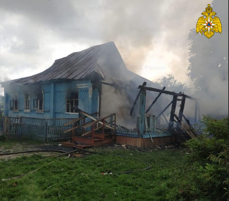 При пожаре в Брянском районе погиб 58-летний мужчина