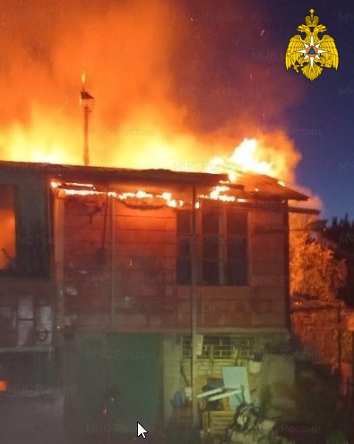 В Брянске на улице Нижне-Заречной сгорела дача