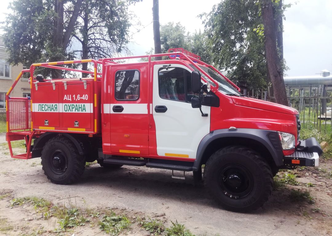 Для брянского управления лесами приобрели три лесопожарные машины
