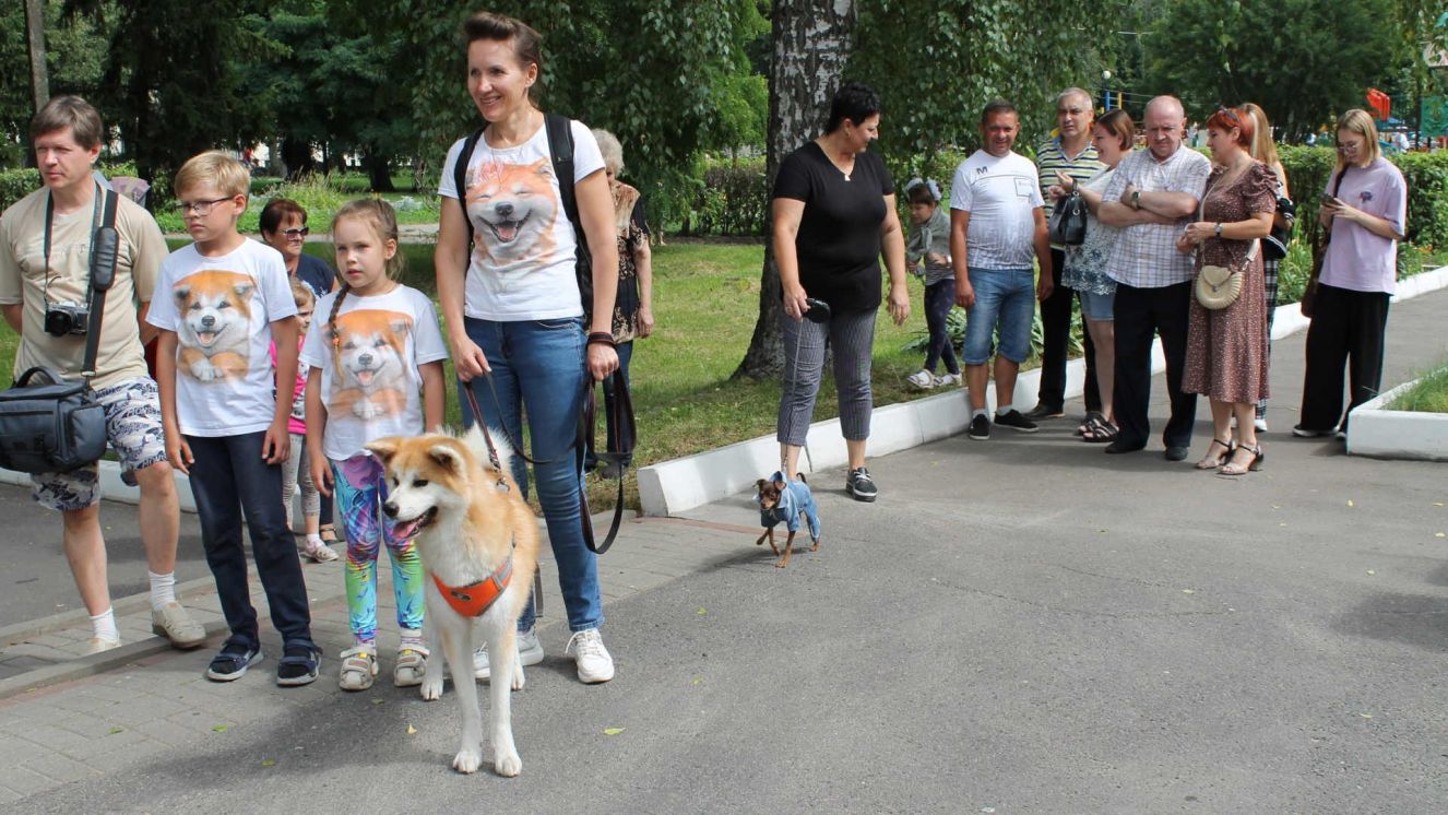 В Брянской области прошло дог-шоу «Мир собак в библиотеке»