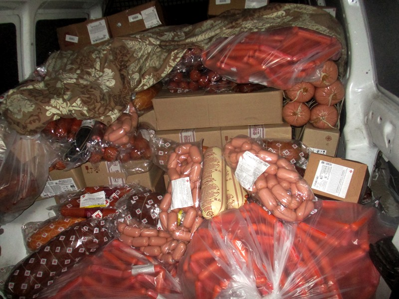 На Брянщину пресечен ввоз более 500 кг мясной продукции и молочки