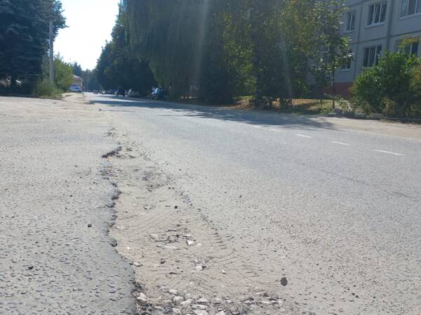 Дорогу по переулку Мальцева в Жуковке Брянской области приведут в нормативное состояние