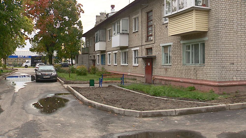 В Брянске отремонтировали 4 из 5 дворов по программе «Формирование комфортной городской среды»