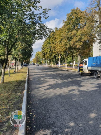 В Брянске ремонтируют участок дороги по улице Молодой Гвардии