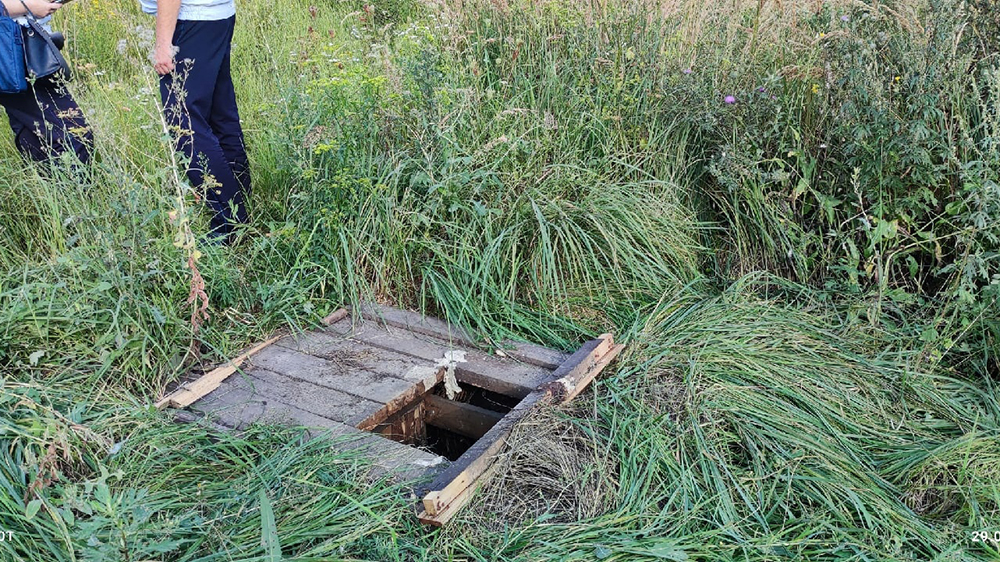 Возле остановки в Выгоничах украли деревянный туалет