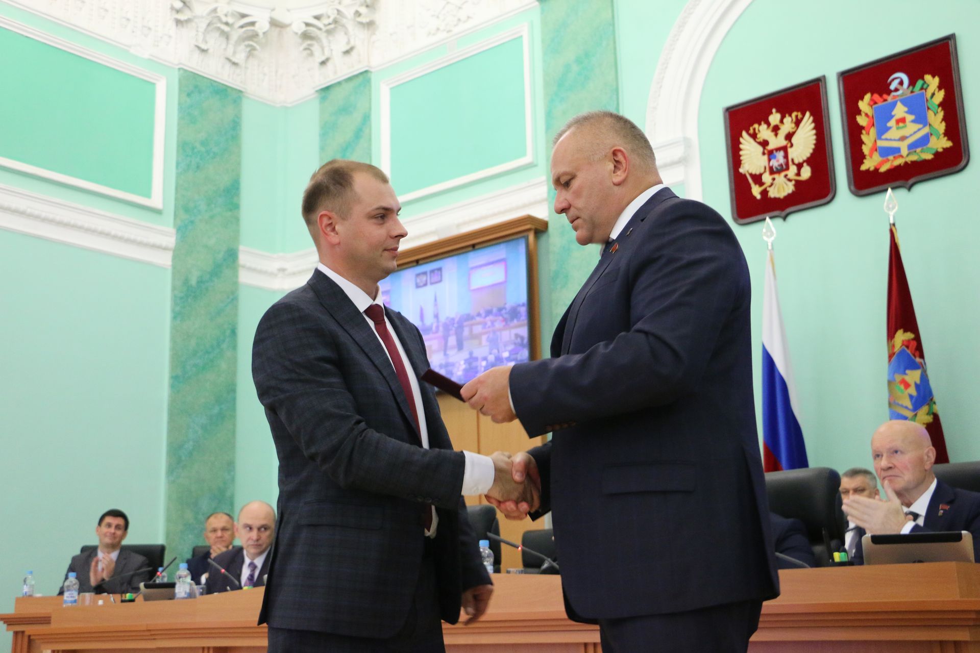 Новоизбранный депутат Брянской облдумы Павел Исаков приступил к работе