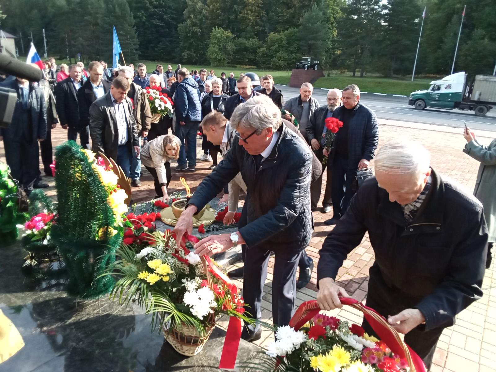 В Брянске почтили память погибших в Великой Отечественной войне воинов-водителей