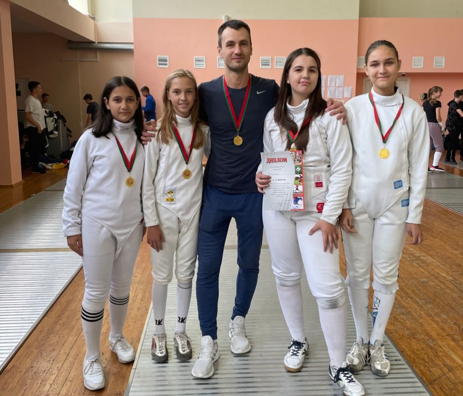Брянские фехтовальщики завоевали россыпь медалей в Гомеле