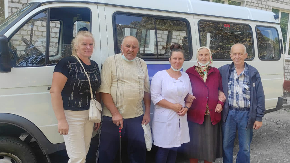 В Унечском районе по нацпроекту пожилых людей доставляют в местную больницу